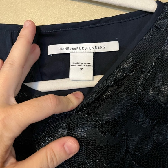 Diane Von Furstenberg Silk Blend Lace Dress - Picture 5 of 9